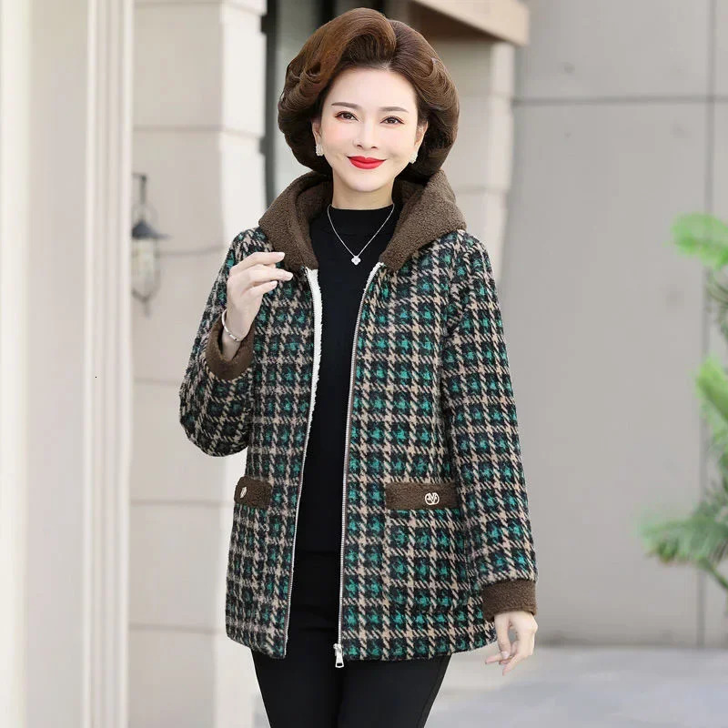 Plus Size Thickened FleeceLined Womens Winter Sheepskin Jacket Casual Versatile With Cap Cropped Cotton Coat Womens Plaid Top 251029