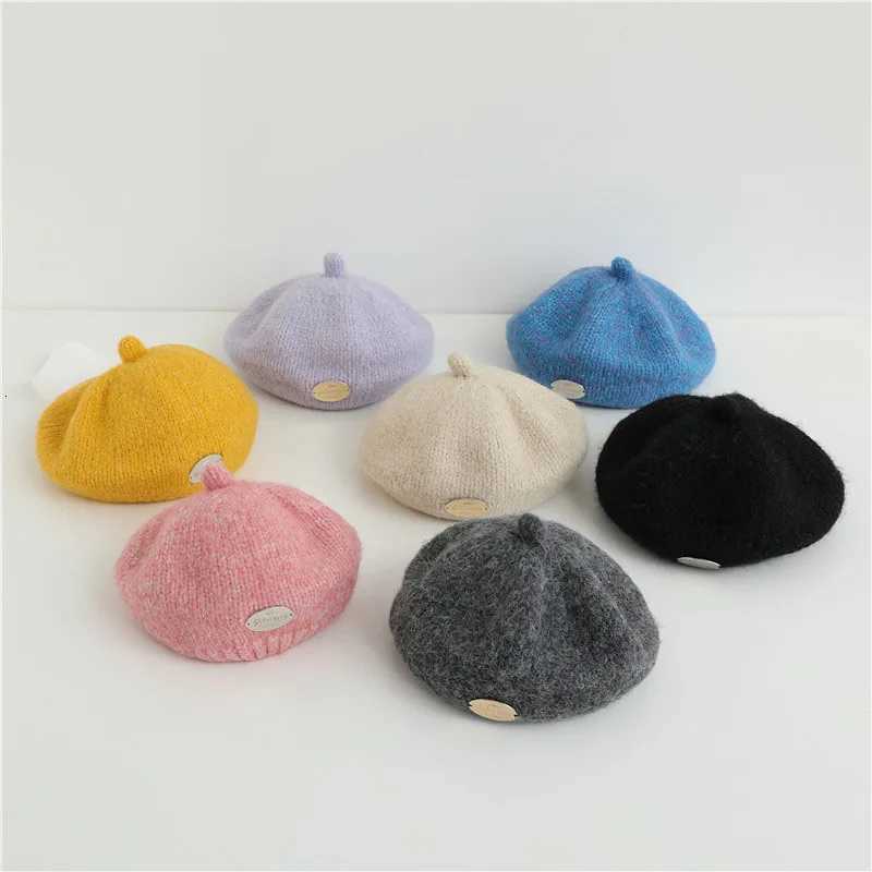 Korean Girl Beret Decorative Metal Label Children Knit Woolen Hat 38year Kids Winter Warm Beanie Soild Color Artist Painter Cap251028
