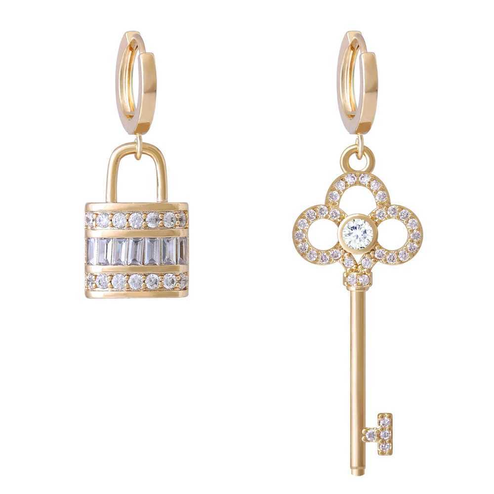 Korean Version Highend Lockable Earrings for Womens Exquisite Cubic Zirconia Key Earrings As a Valentines Day GiftW251029
