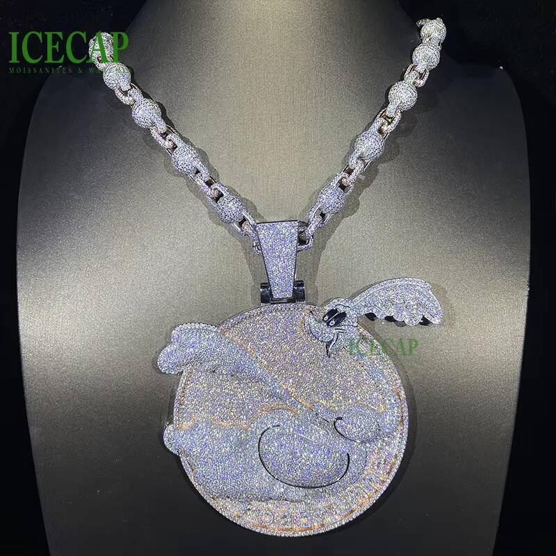 Road Runner Charm Custom Cartoon Character Iced Out Moissanite Pendant Hiphop Jewely Sterling Silver Two Tone Diamond Pendant