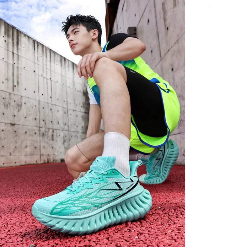 NHOT Designer Mens Sneakers 2025 New Breathable Mesh Running Shoes Versatile Casual Shoes Mens Trainers Suitable for Spring and Autumn