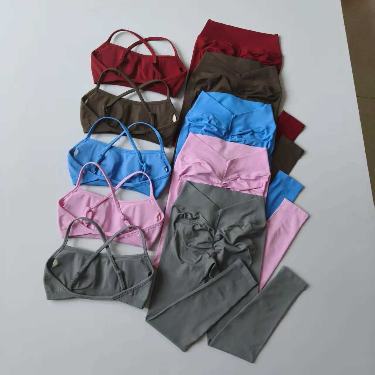 Peach Butt Seamless Fitness TwoPiece Set Tight Yoga Sports Bra QuickDry Pants Set for Pilates WomenXJ251029