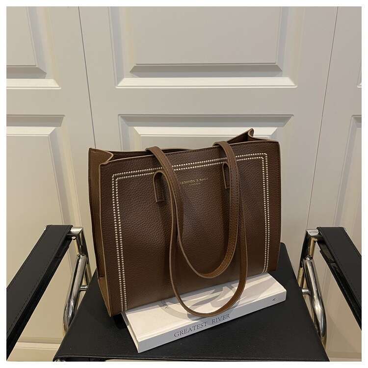 Designer bag Large Capacity Tote for Women 2025 New Fashion Simple Shoulder Casual Commuter Underarm Bag