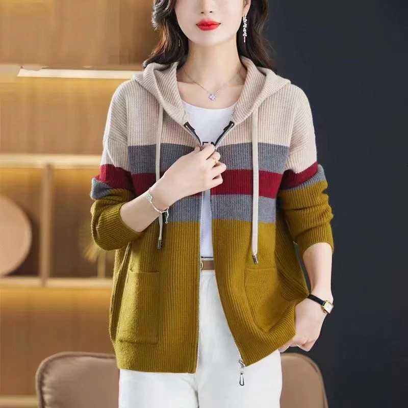 Autumn Winter New Fashion Hooded Long Sleeved knitted Cardigan Sweaters Women Loose Korean zipper Knitted Ladies JacketT251028