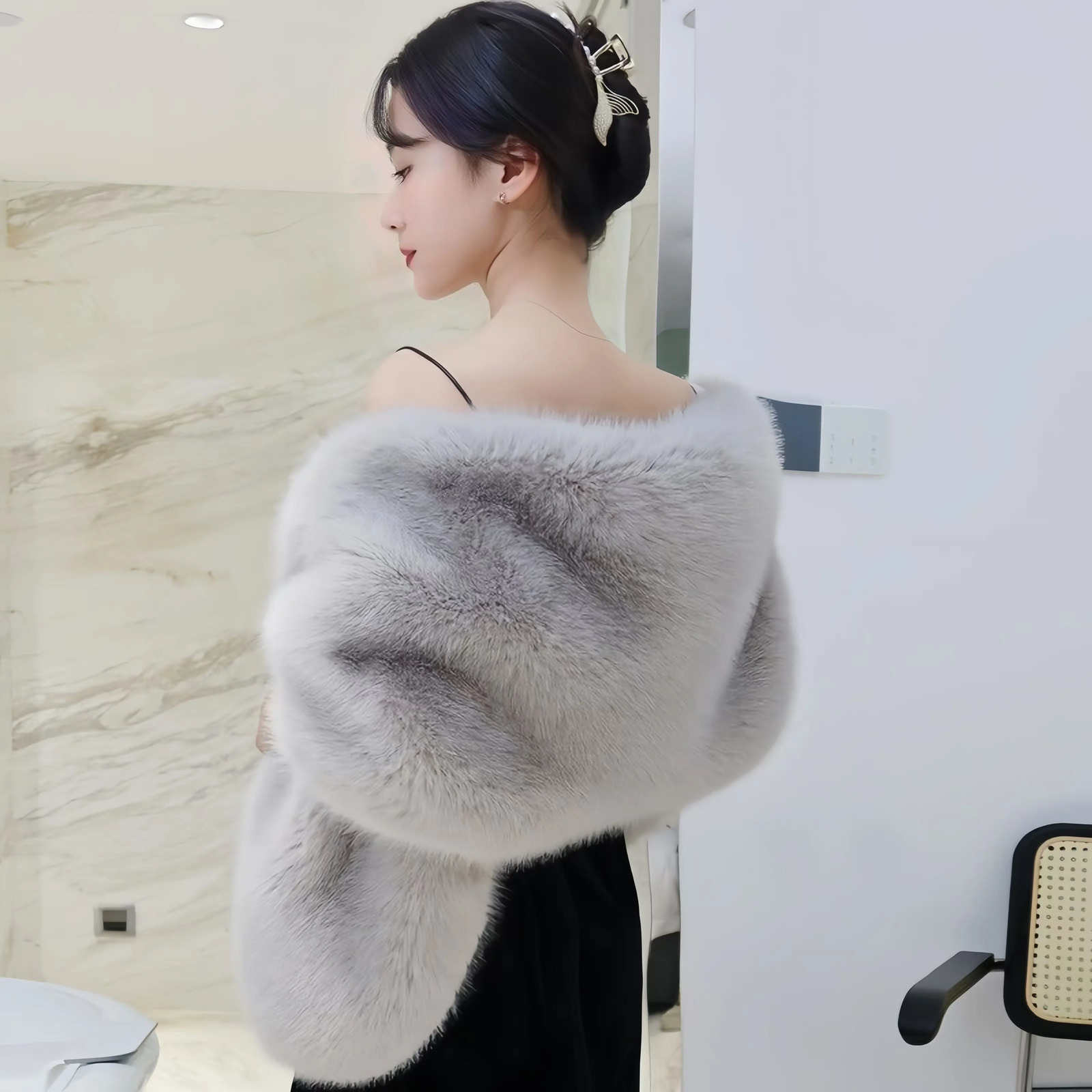 Autumn Women Open Stitch Solid Color Shawls with Faux Fur Flocking Short Cape Female Winter Pashmina Wraps 251029