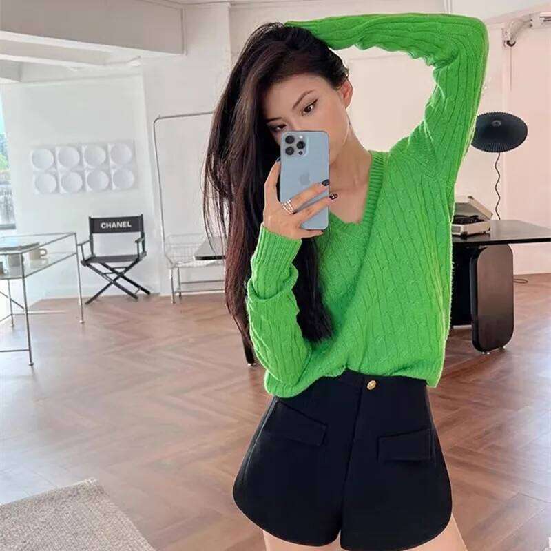 Brandy Women's Long Sleeve V-Neck Cable Knit Sweater Slim Fit Crop Top Navy Pullover Knitwear For Spring Fall Designer Sweater Women Bear Sweater