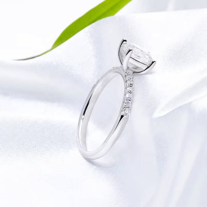High Quality 1 Ct Lab Grown Diamond Ring Moissanite 14K18K Gold Moissanite Engagement Ring Cushion Cut Moissanite Band Ring
