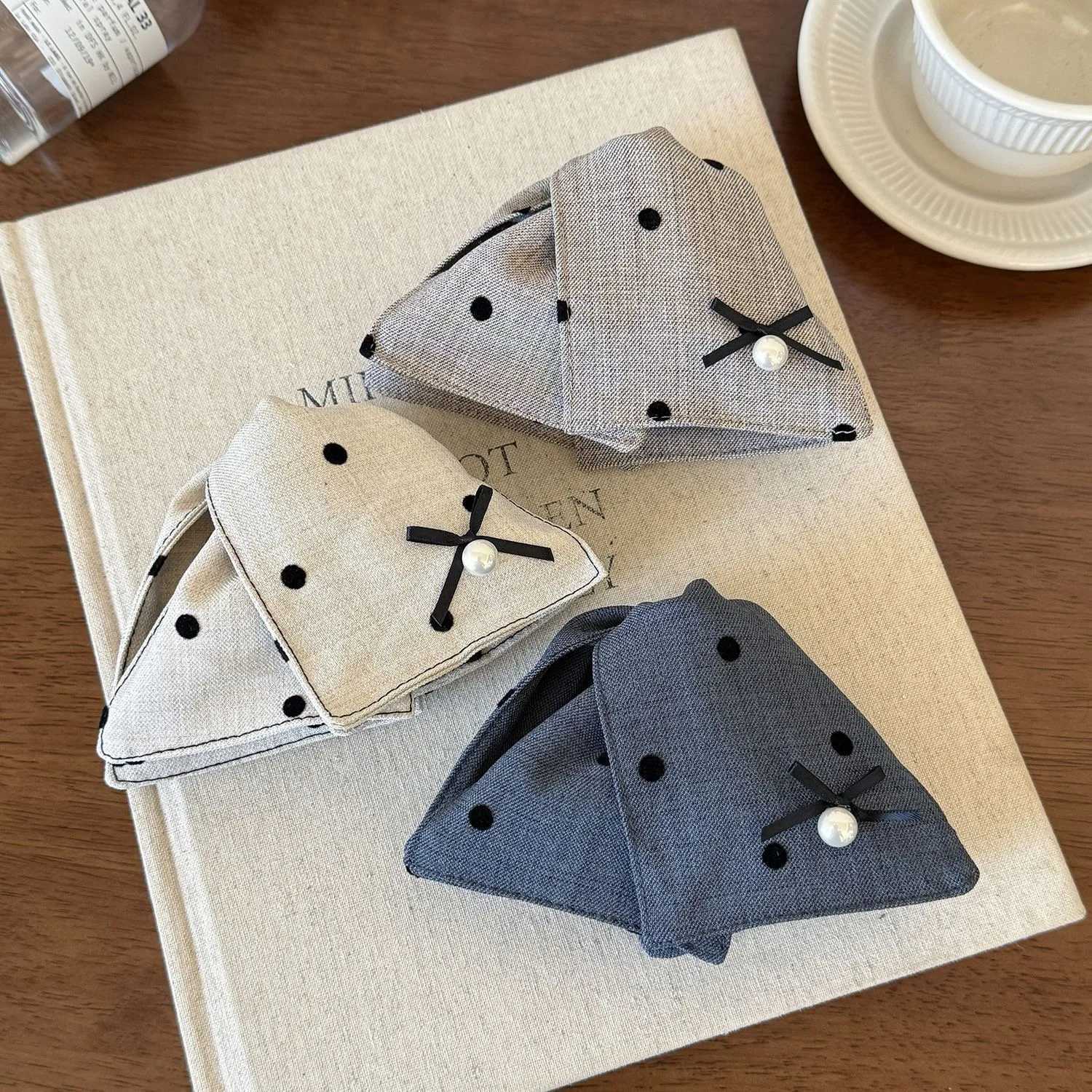 1pc Exquisite Polka Dot Premium Triangle Hair Clip Small Bow Pearl Hair Clamp New Hairpin Shark Clip Hair AccessoryW251028
