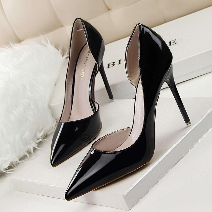 Pointed Toe Elegant Designer Shoe Korean Style Fashion Simple Stiletto Patent Leather Shallow Mouth Office-Ready Hollow Sexy Slimming High Heels Singl