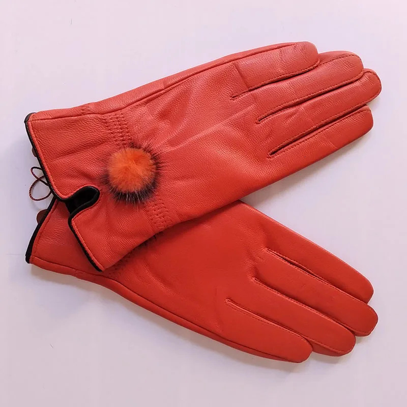 Genuine Leather Glove Women Warm Fashhion Winter Ladies Hand Warmer Gloves With Natural Mink Fur Ball Glove With Finger 251029