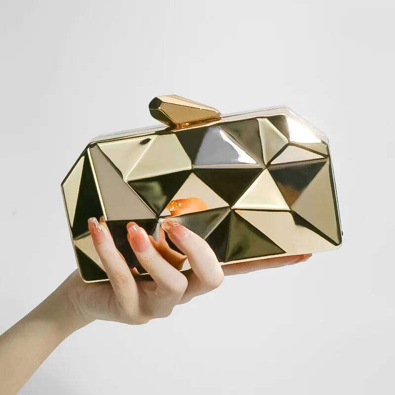 Designer Bags New Fashionable Small Metal Portable Chain Diagonal Span Clutch Dinner Bag Luxury Bag