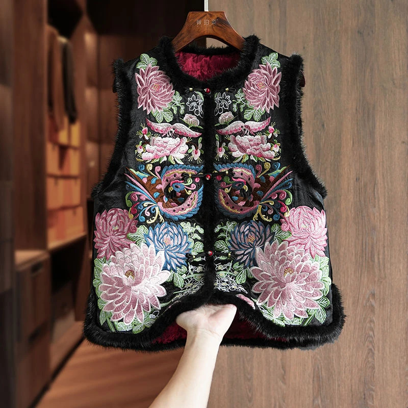 Chinese Style Womens Vest Jacket Round Neck Buckle Embroidered Thick Ethnic Padded Top Vests Autumn Winter Warm Coat 251027