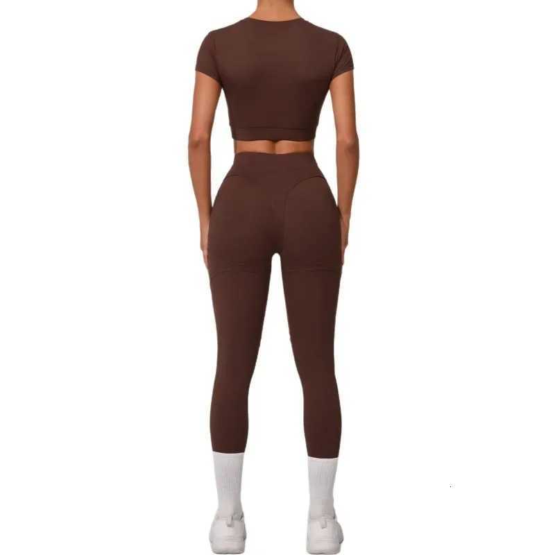 Yoga Fitness Sports Suit Shortsleeved Top Tightfitting Highwaisted Hiplifting Trousers Sports Leisure Fitness Sets for WomenXJ251029