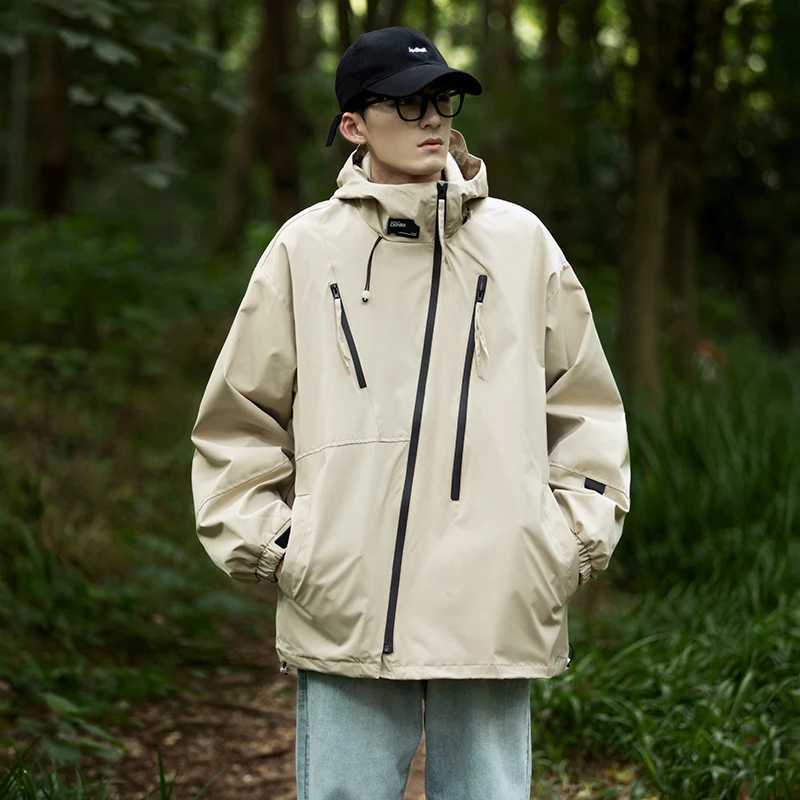 Mens and Womens Outdoor Jackets Mountaineering Style Hooded Design Multiple Colors Available J251029