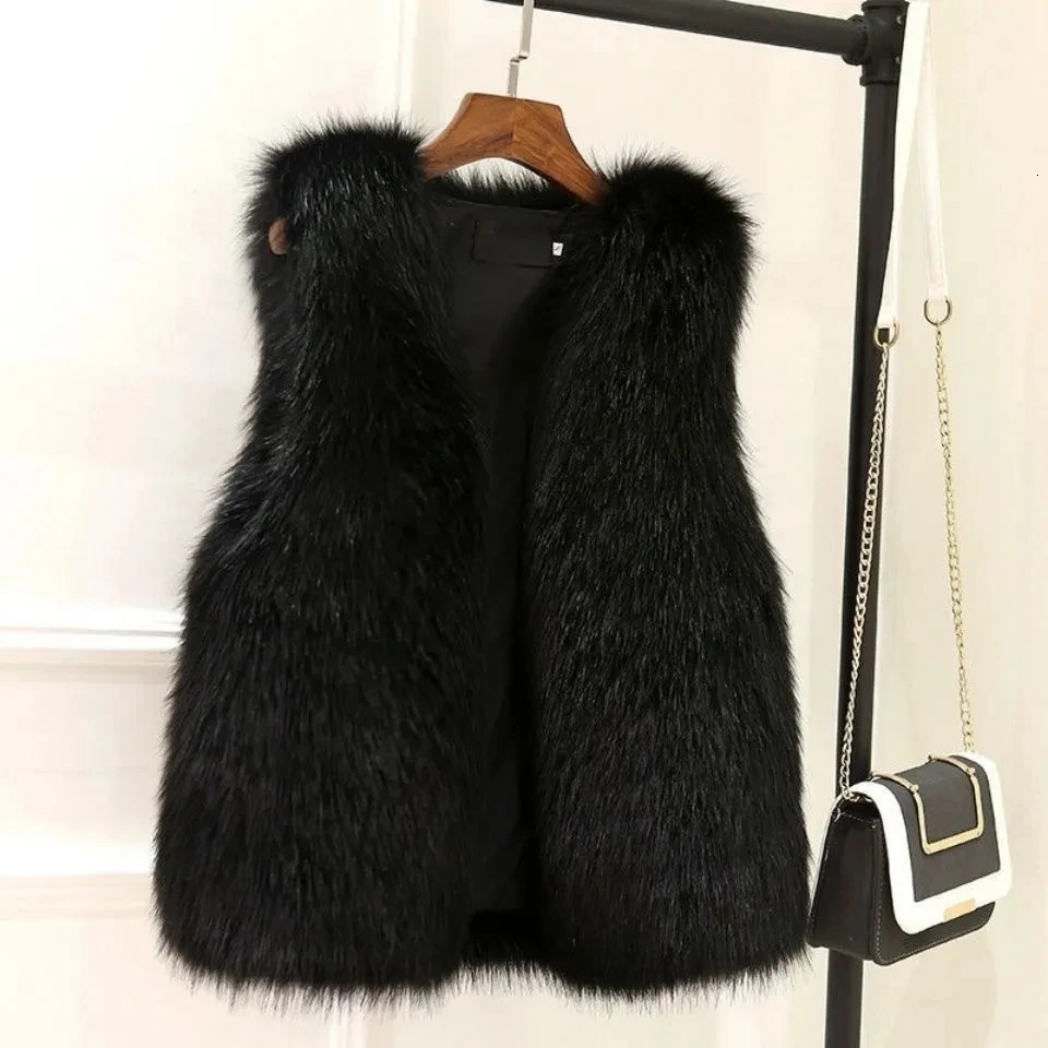 Womens Fur Vest Female Waistcoat Faux Fox Fur Overcoat Winter Jackets Large Size Thickened Warm Sleeveless Outwear Top 251029