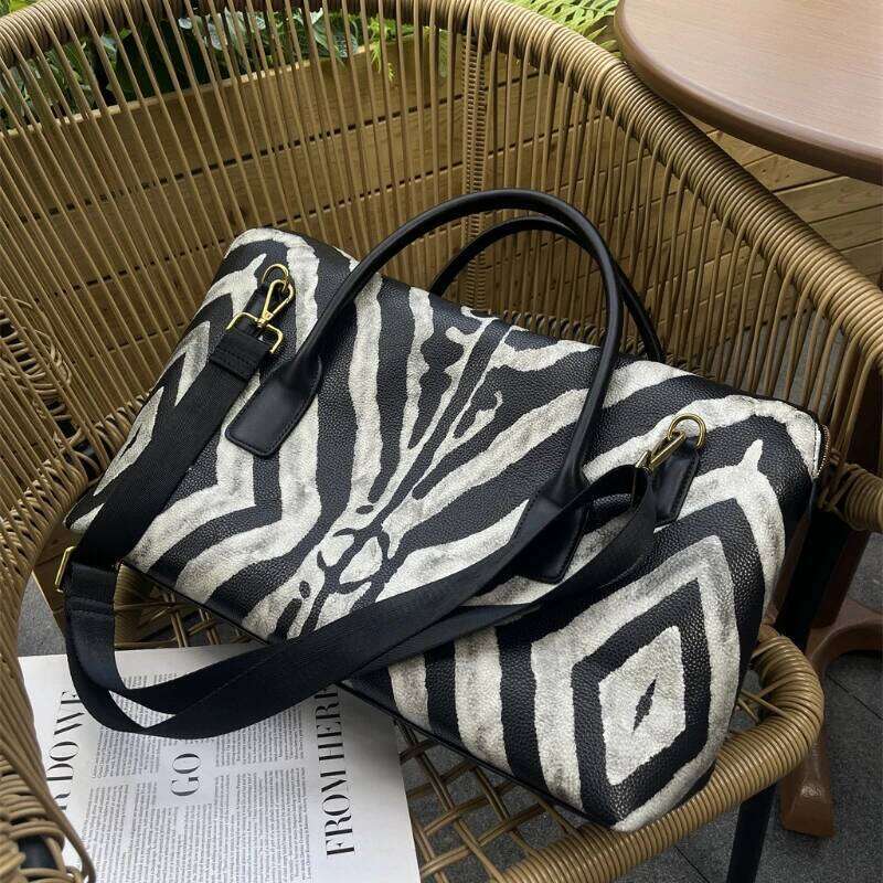 Designer Handbag Women 2025 New Fashion Zebra Stripes Large Capacity Travel High Quality Novelty Chic Shoulder Bag