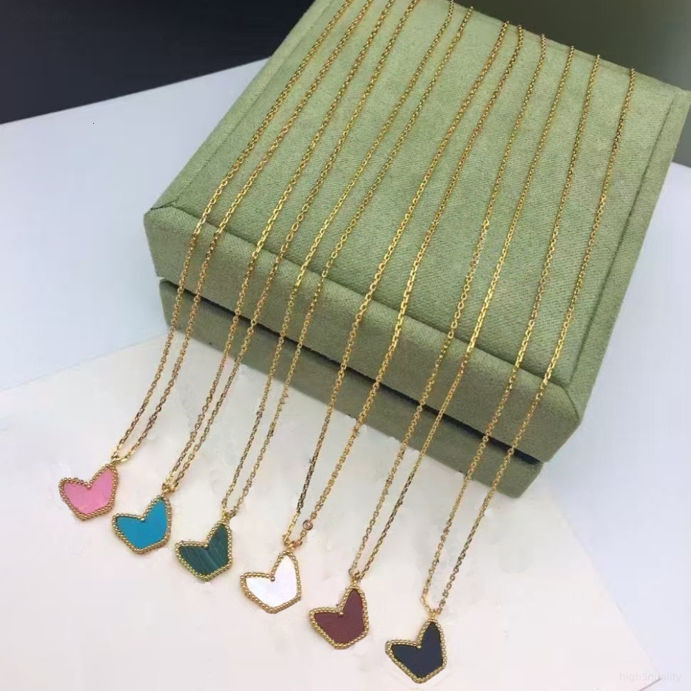 Fashion designer butterfly pendant necklace for women men temperament clavicle chain choker clover jewelry charm female locket necklaces valentine's day gift