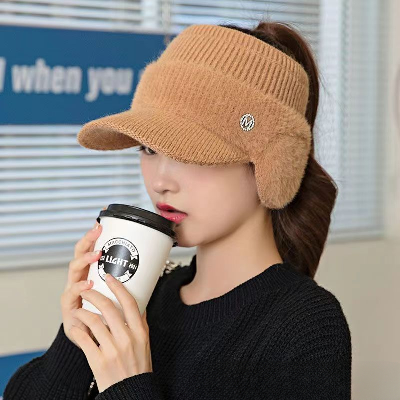 Ear Protection Duckbill Cap for Women, Autumn and Winter Cold-Proof Knitted New Style Open-Top Fashionable Wool Cycling Hat, Face-Slimming