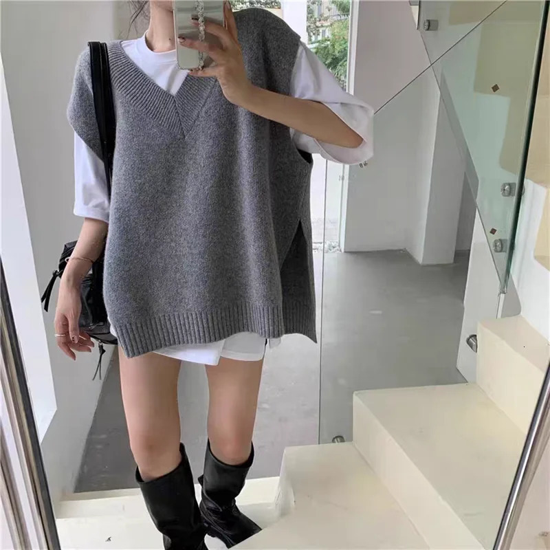 Autumn Sleeveless Women Loose Casual Vest Fashion Solid Color Elegant Vneck Knitted Top Korean Style Pullover Knitwear 251029