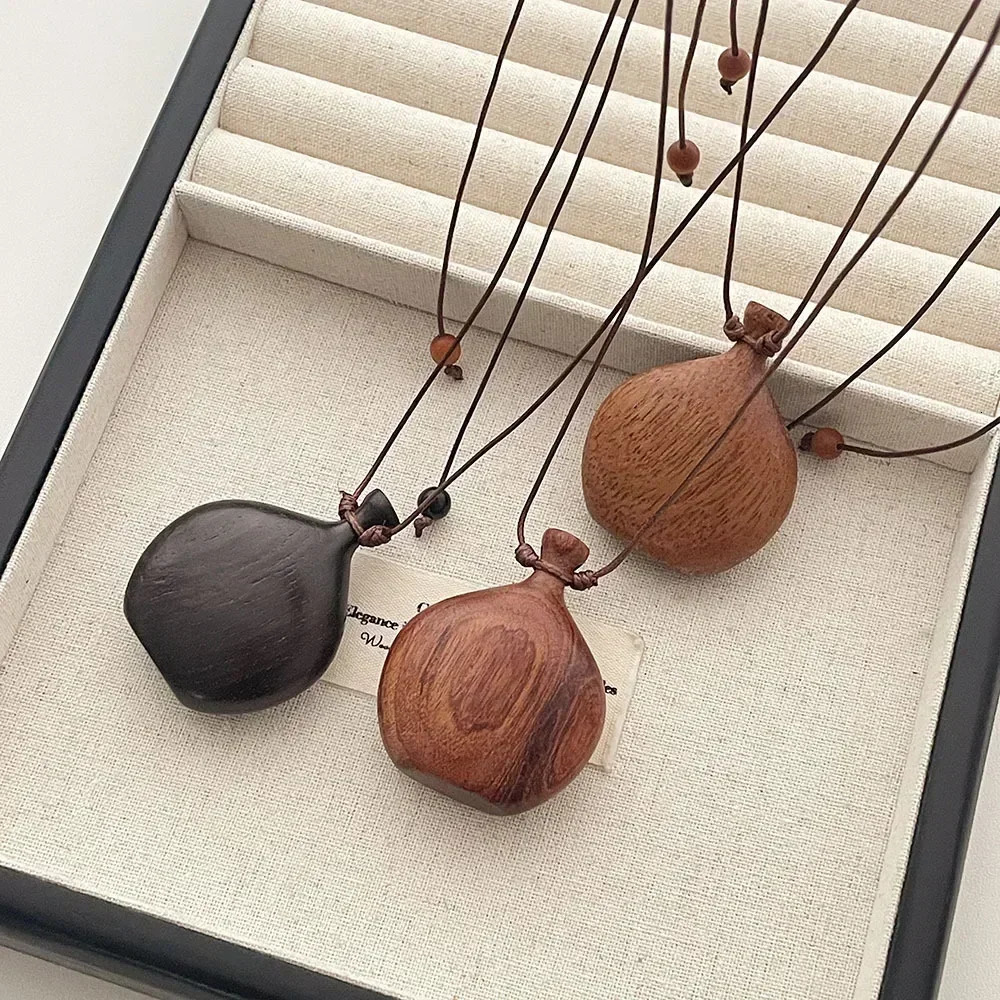 Minar Cute Lovely Brown Black Color Wood Flagon Long Pendant Necklaces Adjustable Rope Chain Chokers for Women Birthday Gift 251029