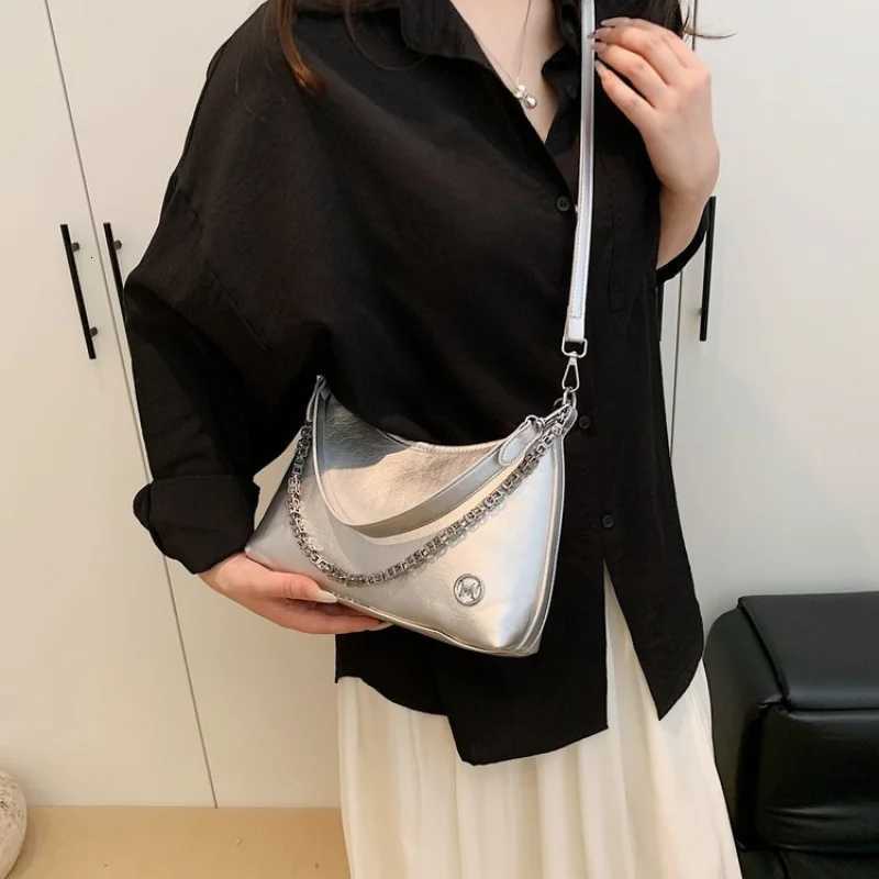 Premium Leather Messenger Handbag For Women Adjustable Shoulder Strap Crossbody Bag With Multiple Pockets W251029