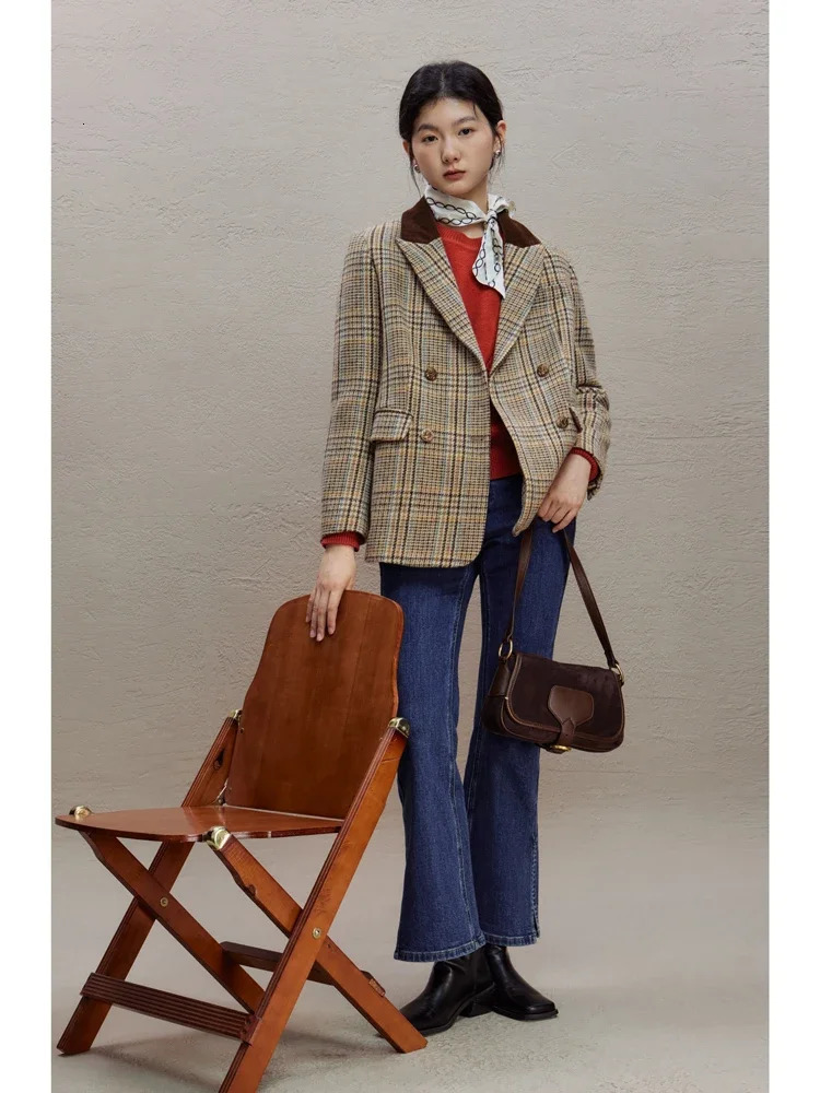 ZIQIAO 100 Wool Brown Retro Woolen Suit Jacket For Womens Winter Plaid Short Solid Women Jackets Casual 251028