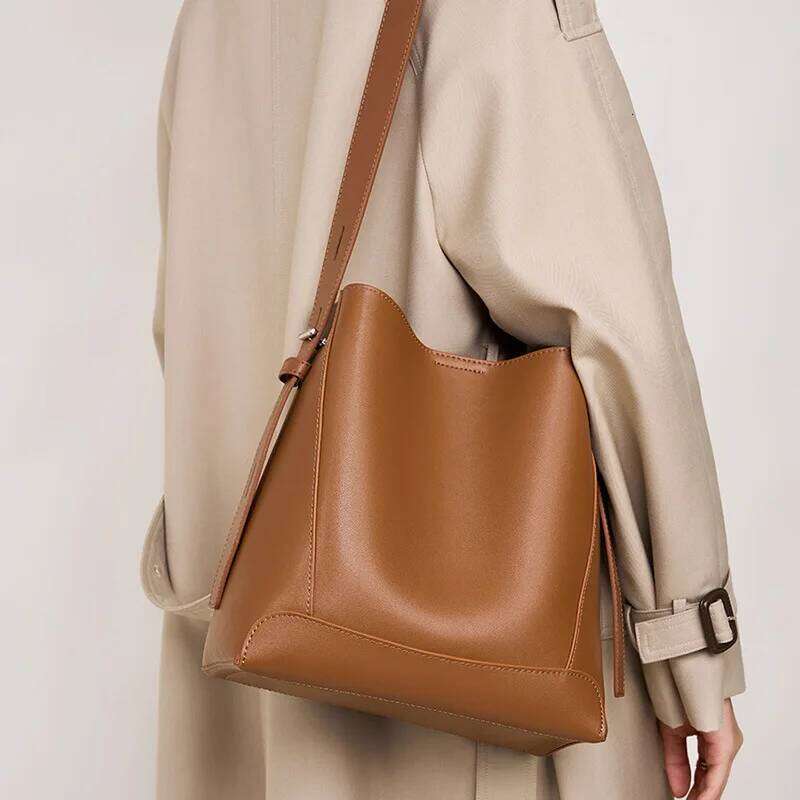 2025 New High-End Leather Women's Cowhide Bucket Bag, Large Capacity Single Shoulder Crossbody Bag