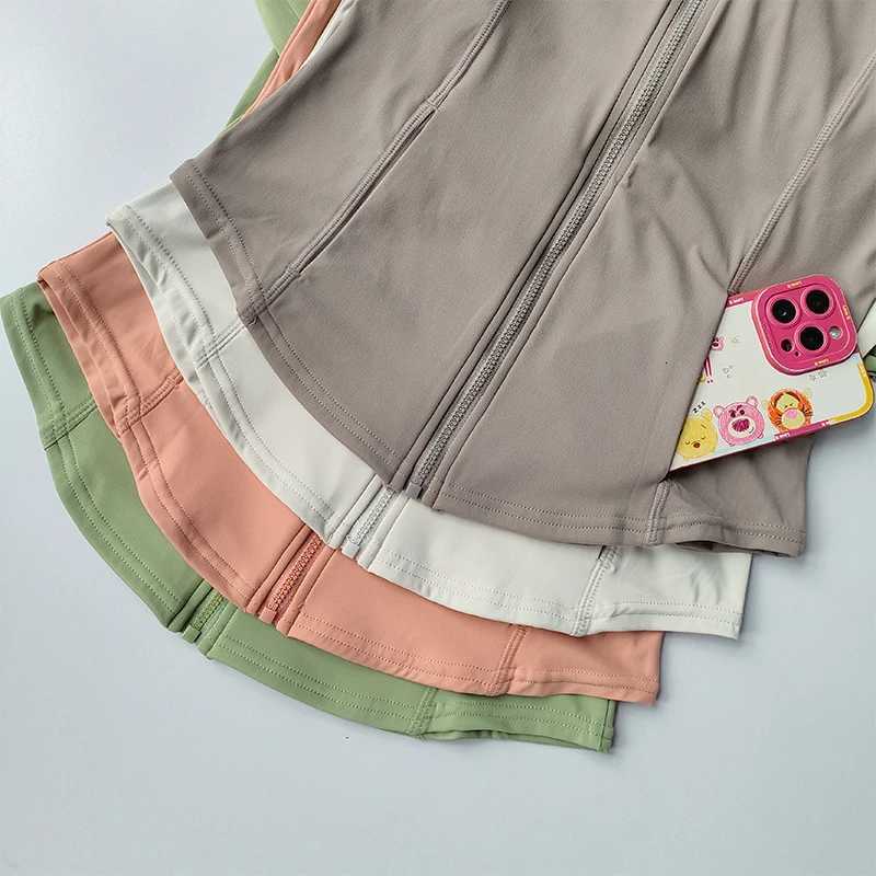 Women Yoga Jacket Long Sleeve Sports Tops Zip Fitness Shirt Winter Warm Hoodie Gym Top Activewear Running Coats Workout ClothesXJ251029