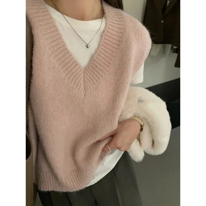 Sleeveless Autumn Winter Pullover Knitted Women Sweaters Vest Fashion V Neck Casual Loose Elegant Knitwear Bottoming Tops 251029