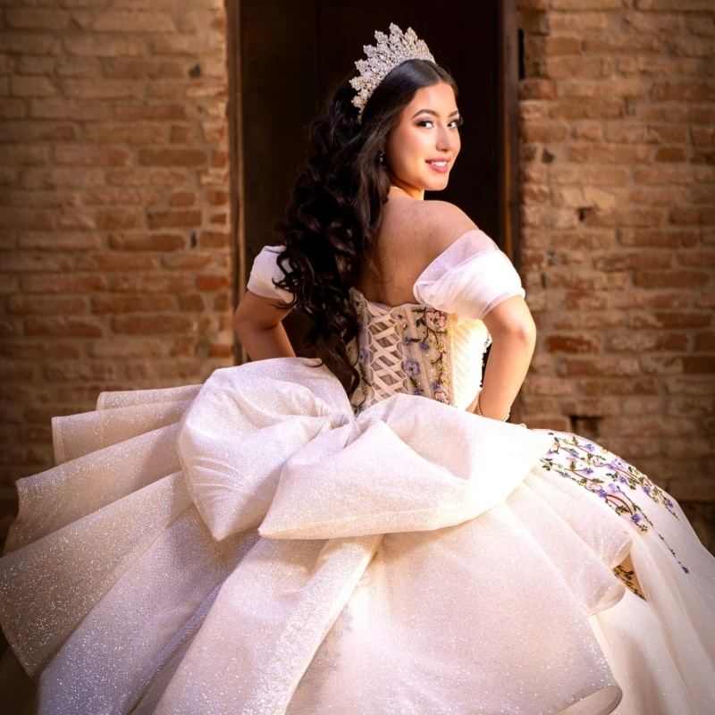 Beige Shiny Ball Gown Quinceanera Dresses Off The Shoulder Applique Lace Beading Bow Tull Party Birthday Sweet 16 Dress Vestidos 15 anos
