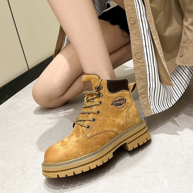 Retro wipe color thick soled motorcycle Martin boots women 2025 autumn new British wind big head heel increase big yellow boots
