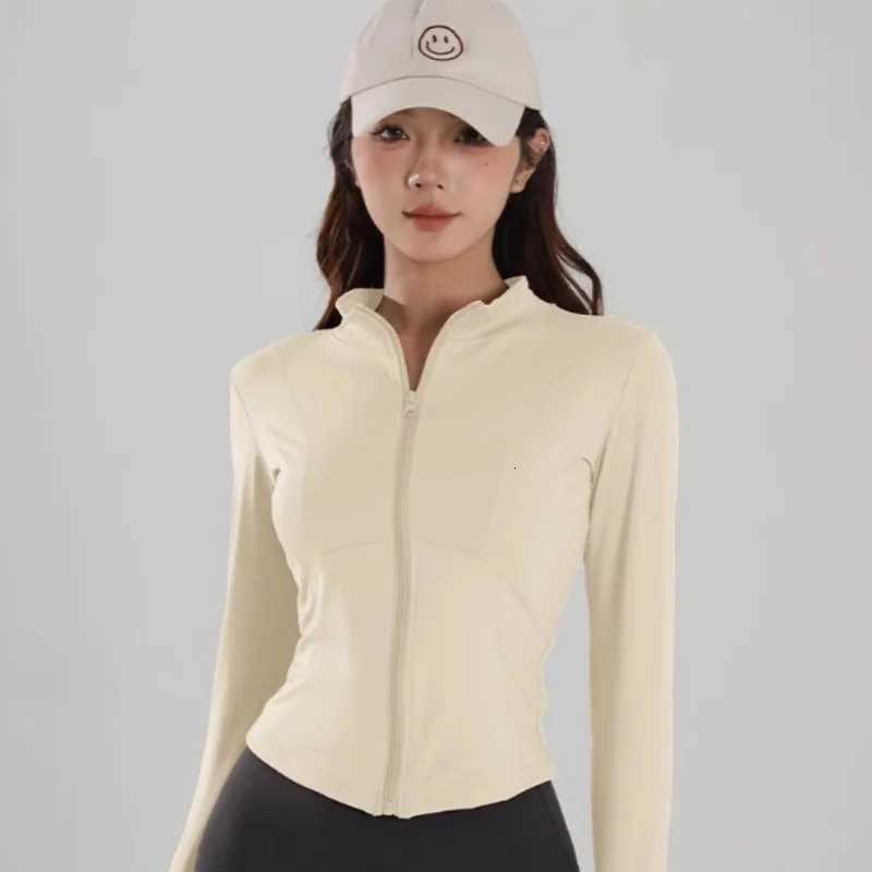 New Yoga Jacket for Women Autumn and Winter Professional Sports Jogging and Cycling Clothes Longsleeved Fitness Clothes ShirtsXJ251029