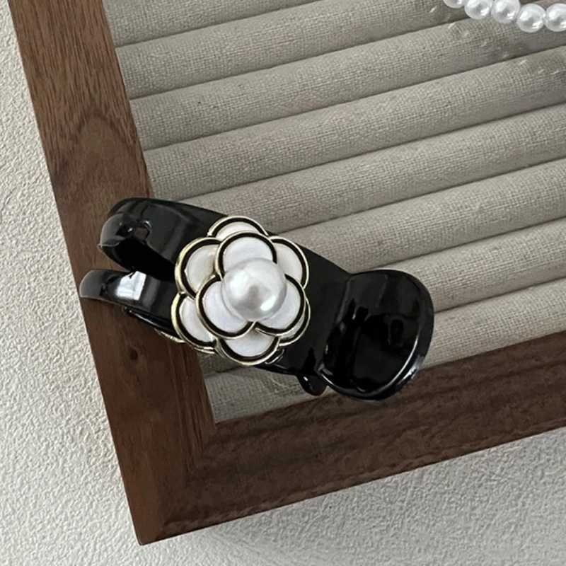 Korean Camellia Flower Hair Clip Crab Clamp Barrettes Elegant Ponytail Clip Hair Claw Headwear Hair Accessories for WomenW251028