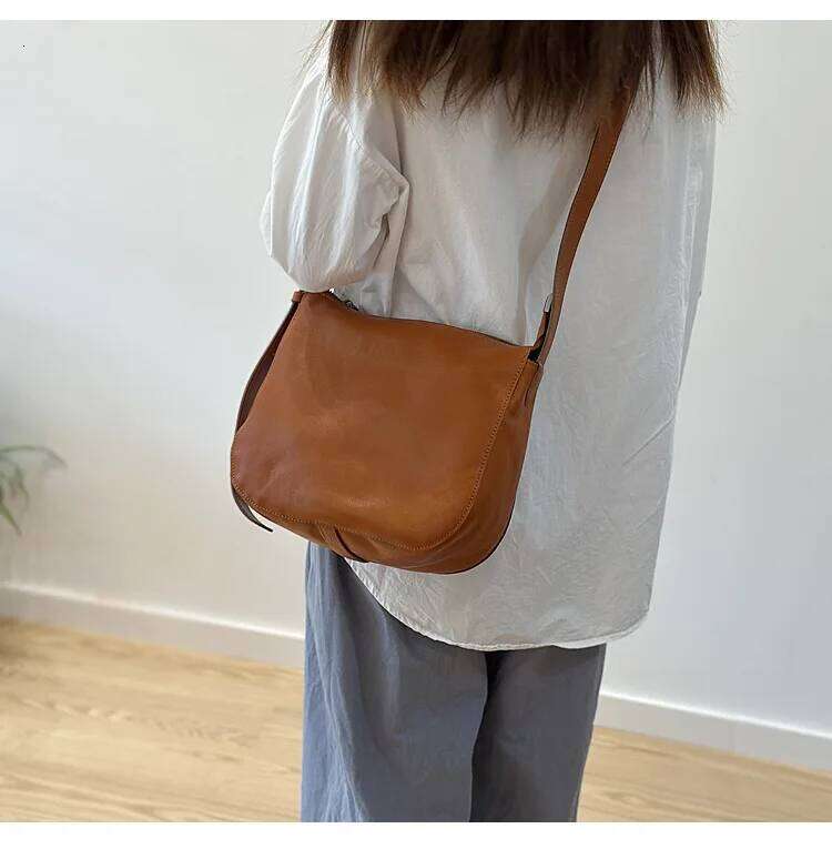 2025 Vegetable-tanned Crossbody for Women, Casual Style, Genuine Leather Shoulder Bag, High-End Feel Bucket Bag