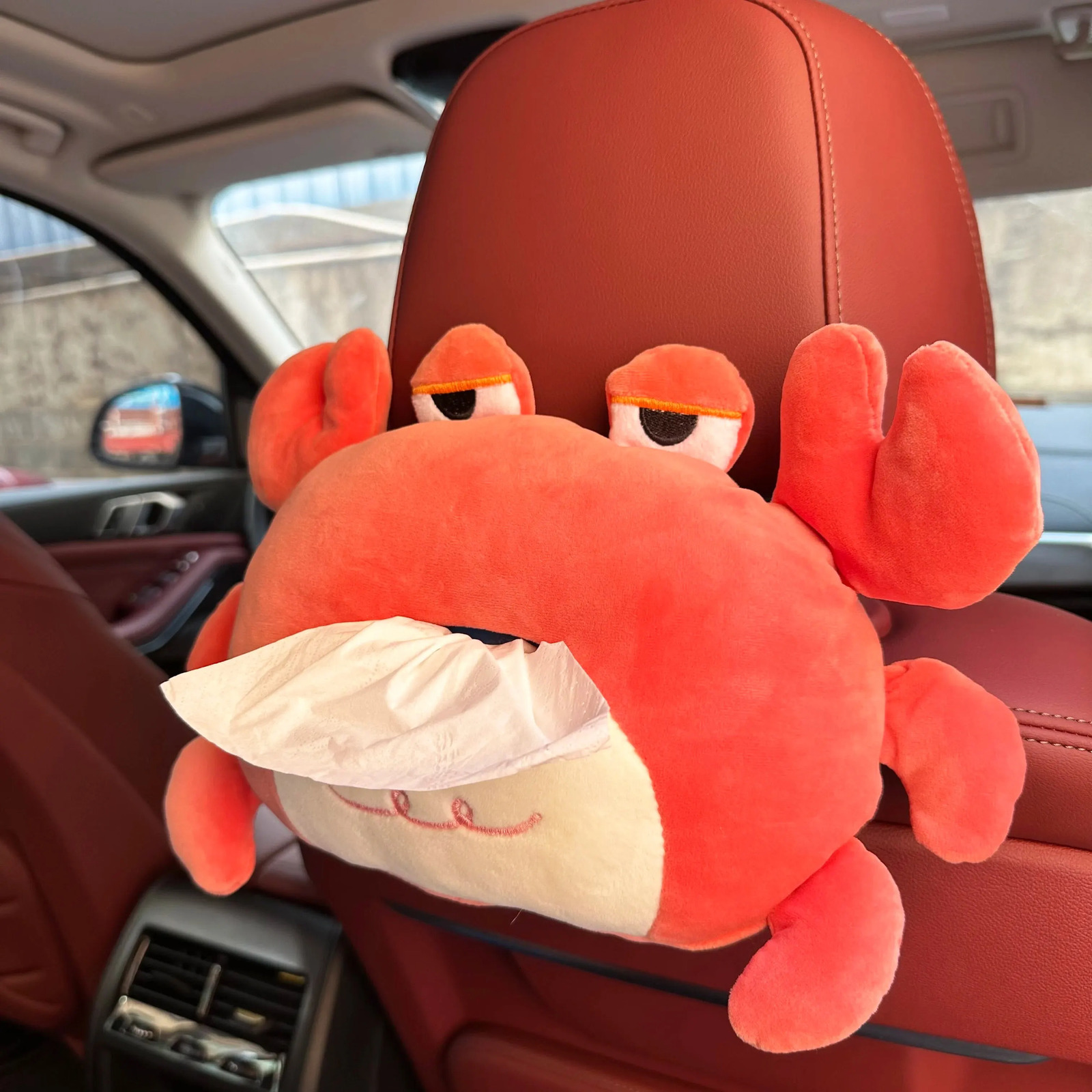 Cute red Crab Car Tissue HolderCartoon Plush Auto Paper Towel Box Holder Universal Car seat Decor NonSlip Safe Auto 251029