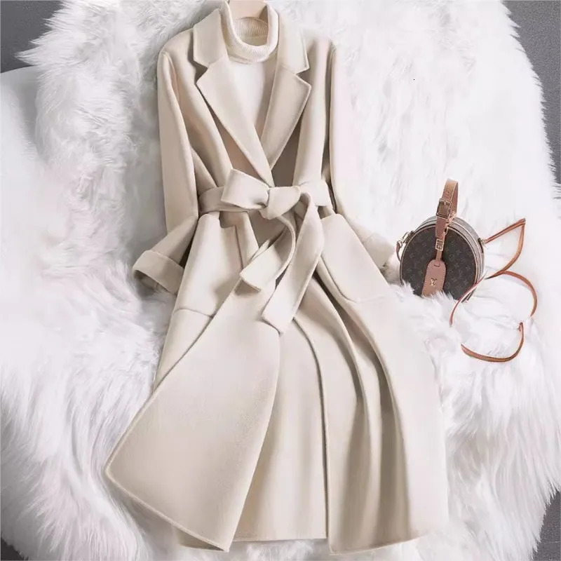 Japanese and Korean womens autumn and winter style fashion beige slim fit woolen coat for women 251029