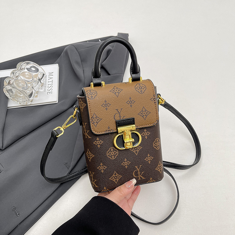 The New Fashion Box Bag Handbag Mobile Phone Bag Senior Sense Color Contrast Bag Ladies Popular All Kinds Of Cross-Body Bag 2025s hot