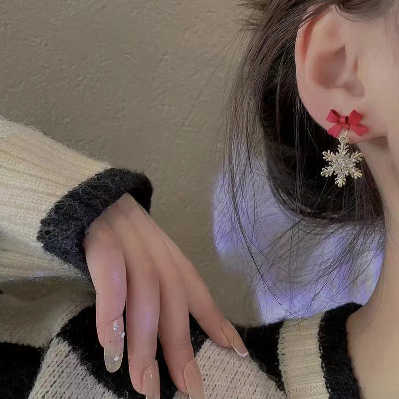 New Red Bow Knot Snowflakes Drop Earring for Women Christmas Santa Claus Snowman Earrings Girls Xmas Jewelry GiftsW251029