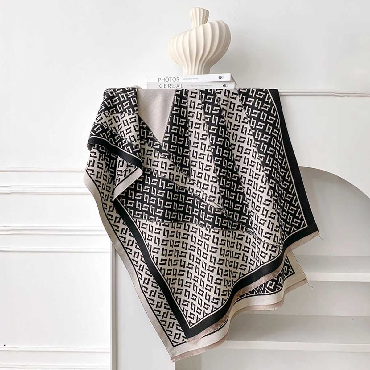 2025 New Womens Letter print Warm Shawl Simple Thick Imitation Cashmere Scarf with Jacquard Ideal for Autumn and WinterW251029