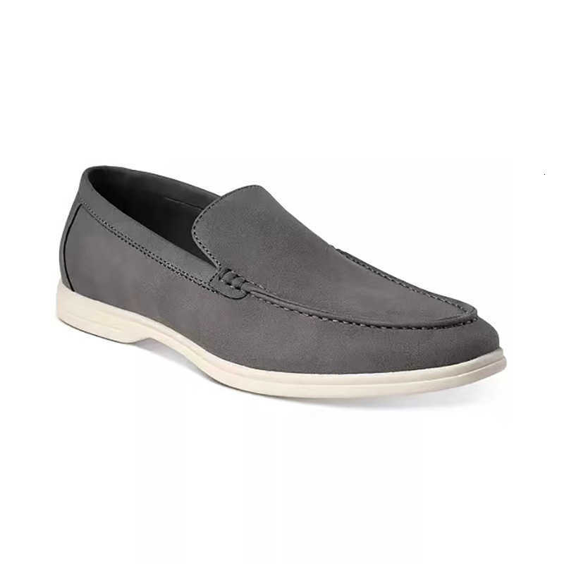 New style casual loafers for men from Europe and America are lightweight and suitable for daily wear. Just slip them on and enjoy the same relaxed sty