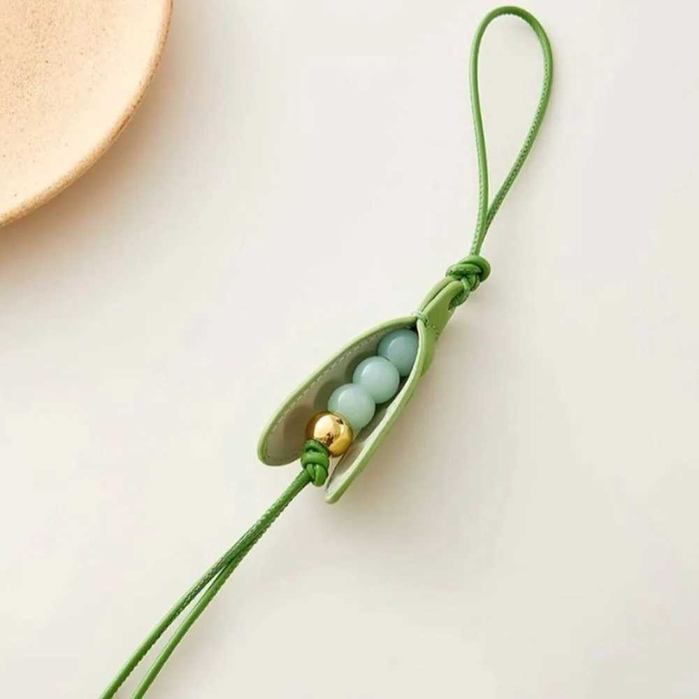 Fashion HighEnd Pea Pendant Handmade Green Pea Keychain Leather Allmatch Style Pea Bag Charm Trendy AccessoryW251029