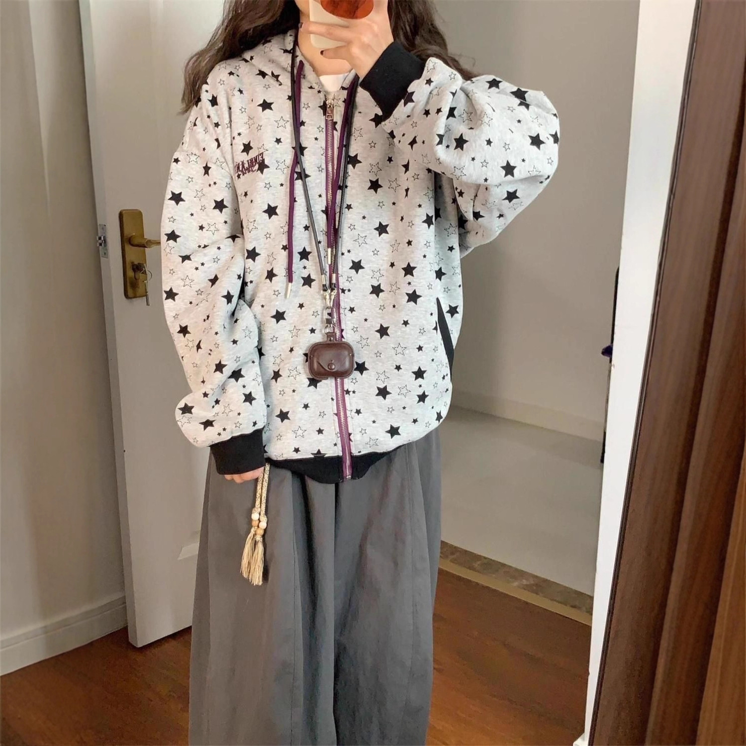 Designer's fashionable gray hooded cardigan women's sportswear autumn loose casual zipper jacket