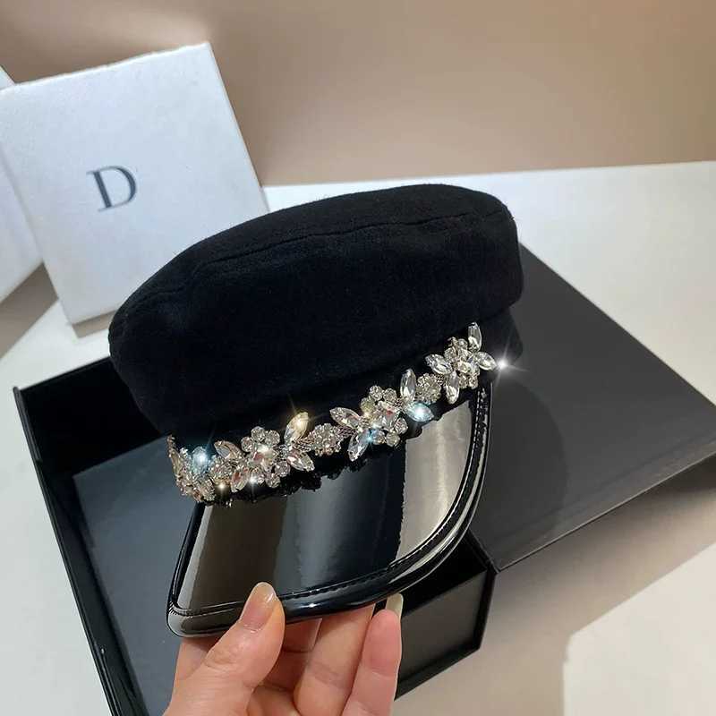 New Paris Fashion Spring Newsboy Caps Women Woolen Light Luxury Diamond Caps Baker Boy Cap Navy Hat Casual Octagonal Hat Berets