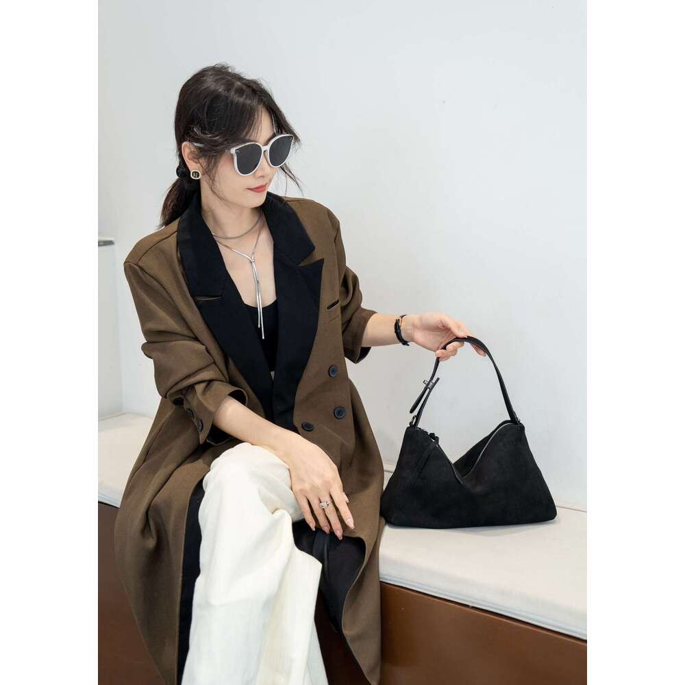 Designer Bags Crossbody pillow bag for women, simple, niche and artistic single-shoulder bag, high-gloss matte cowhide commuting bag