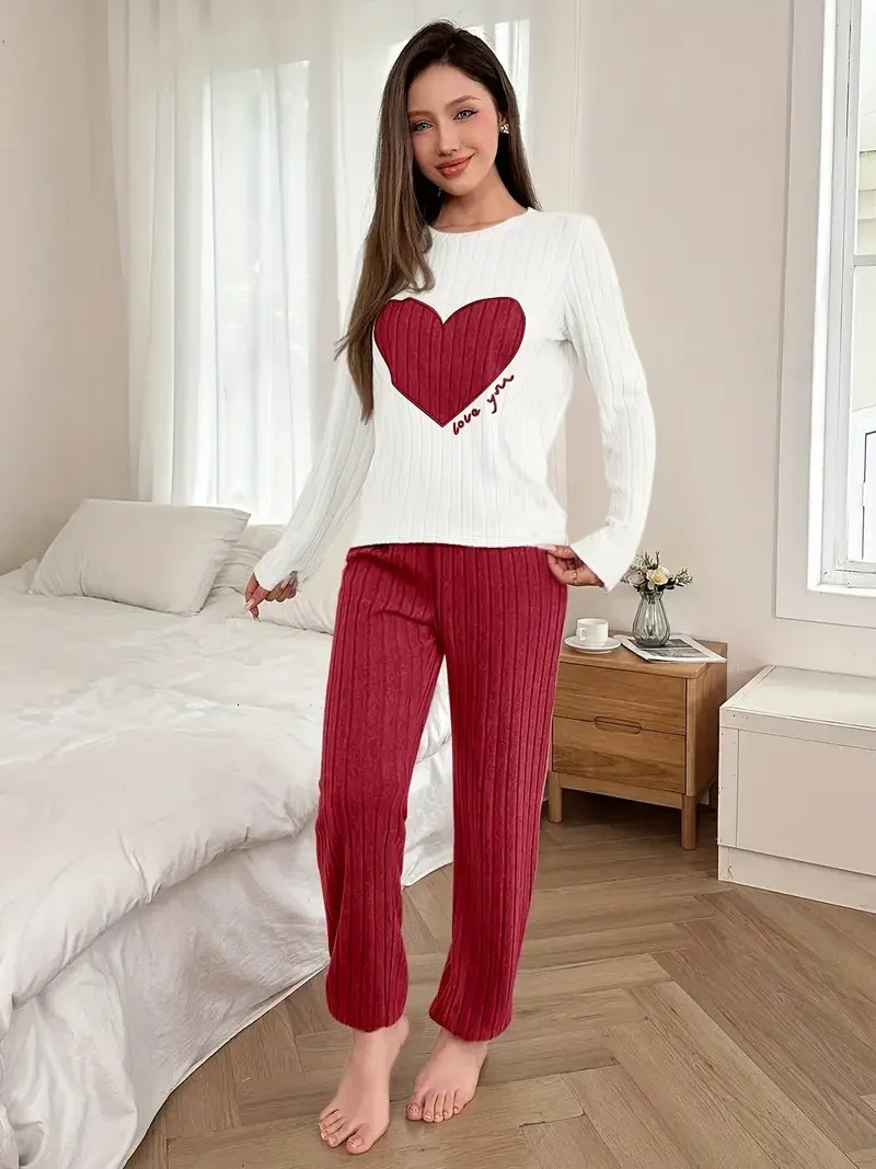 Autumn Winter Warm Pajamas Set Women Casual FleeceLined Round Neck Long Sleeve Tops and Trouses Sets Homewear Loungewear 251029