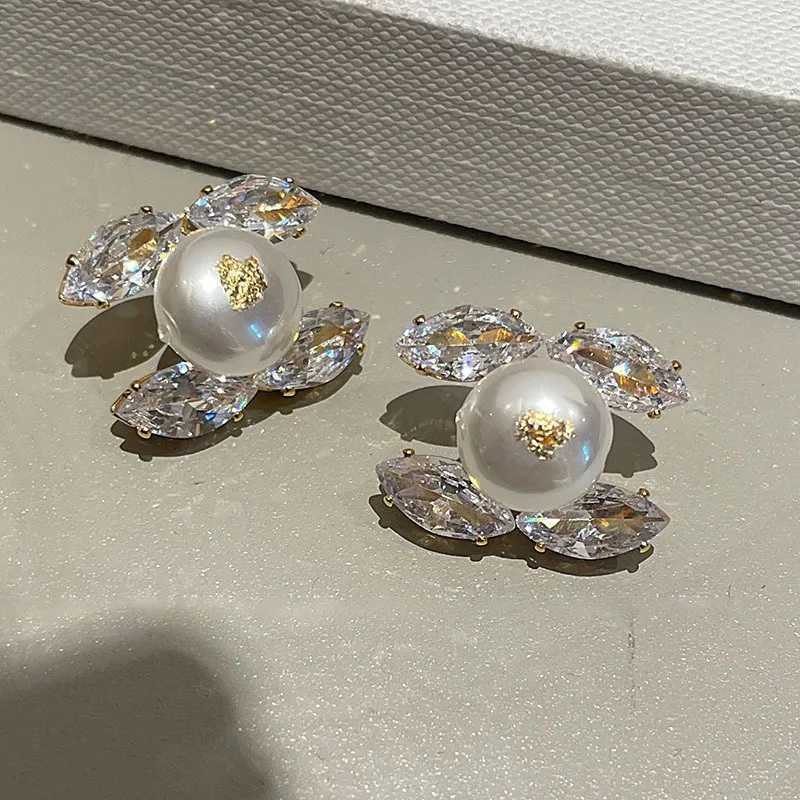 Luxury Micro Zircon Setting Crystal Imitation Pearls Stud Earrings For Women Golden Design Young Girls Party Jewelry GiftW251029