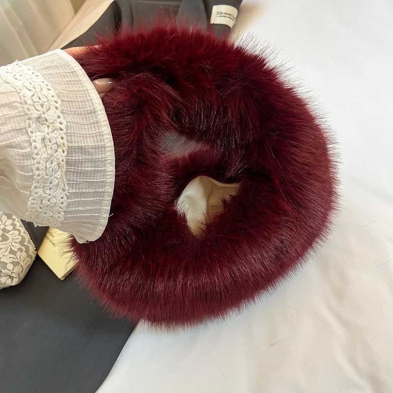 2025 New Winter Soft Plush Bag For Wen Designer Half Mo Fluffy Handbag Luxury Red Faux Fur Cluh Bag Fem Tote Fi Ba1 D251029