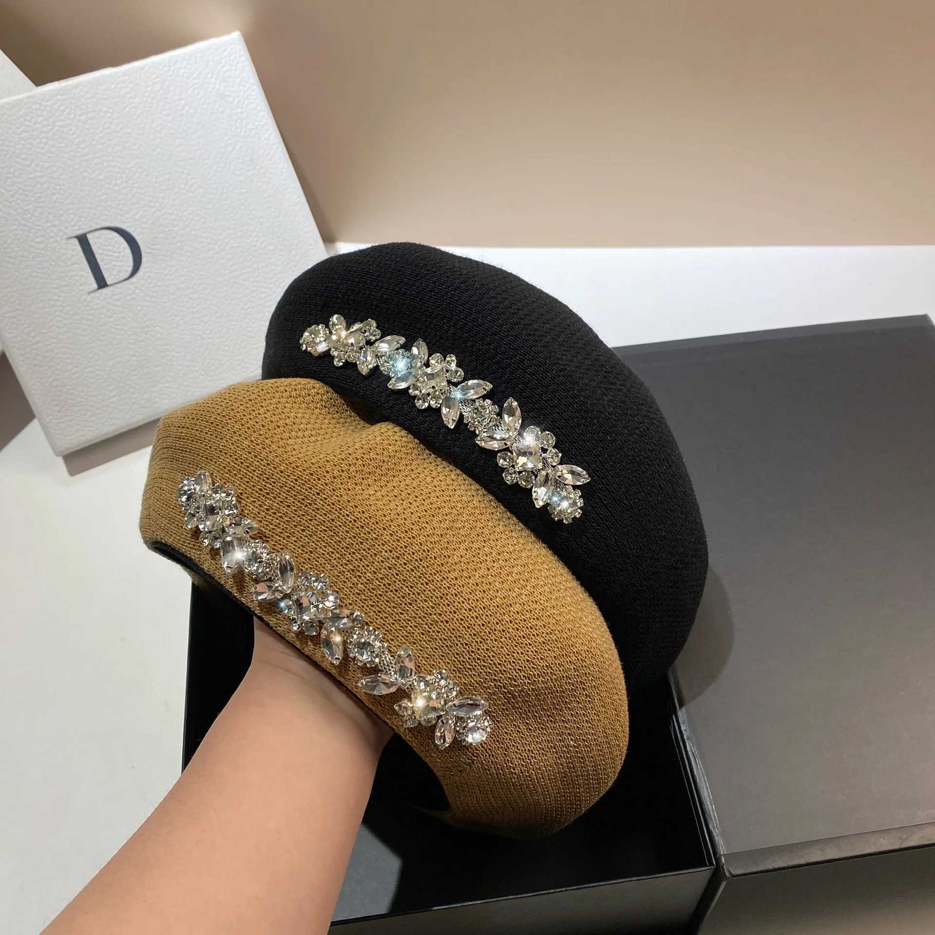 Spring Summer Net Womens Beret Hat Breathable Gorra Femme Chapeaux Cap Luxury Rhinestone Fedoras Peaked Cap Bonnet Sun Hat