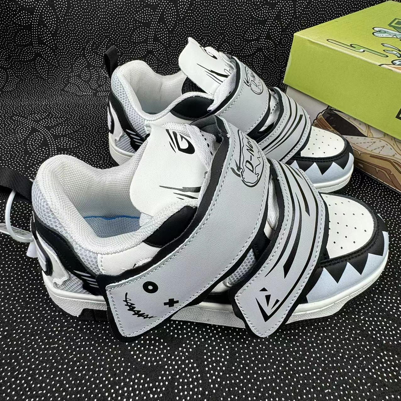 Designer shoes men women Thick-Soled Tyrannosaurus Bread Unisex Casual Color-Block Sneakers Couple Sports Shoes