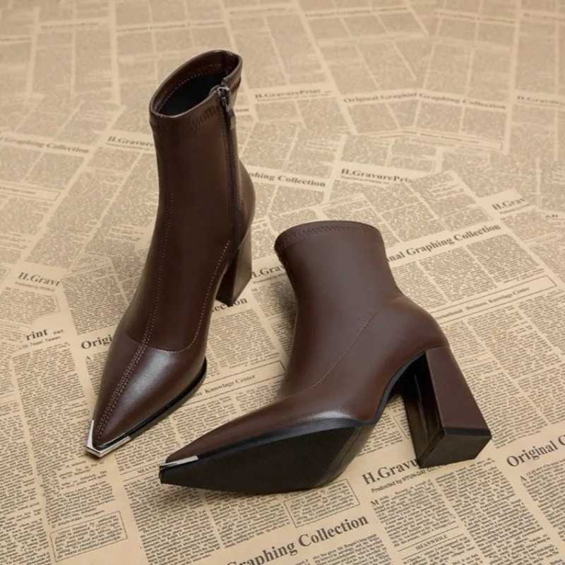 Pointed Toe Womens Ankle Boots Fashion Back Zippers Short Botas Ladies Elegant Square High Heel Winter Womens Footwear 2025 Z251029